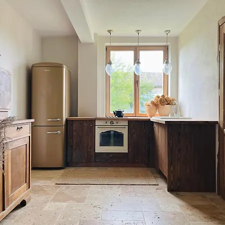 Stodola Pod Lasem * Kuchary Zydowskie